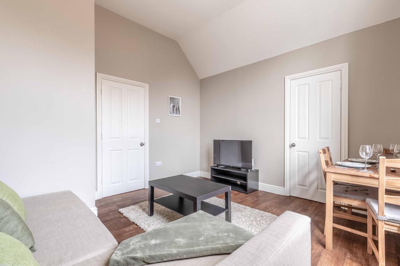Cosy Central Windsor Apartment & Free Parking! Dış mekan fotoğraf